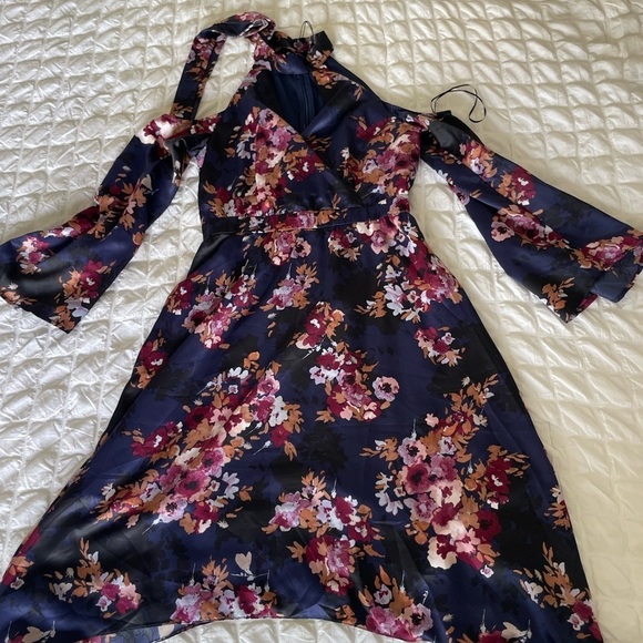 Lucky Brand Blue Floral Cold Shoulder Asymmetrical Dress - Picture 4 of 13